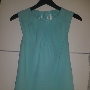 Sleeveless blouse